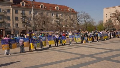 У Кропивницькому провели акцію вшанування загиблих військових У Кропивницькому провели акцію вшанування загиблих військових