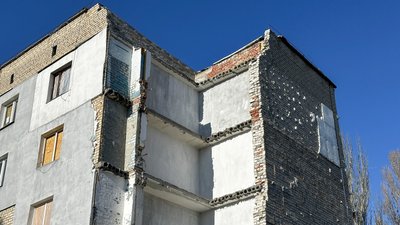 Миколаївка Донецька область пошкоджений російськими обстрілами багатоповерховий будинок 29 січня 2025 рік Миколаївка Донецька область пошкоджений російськими обстрілами багатоповерховий будинок 29 січня 2025 рік