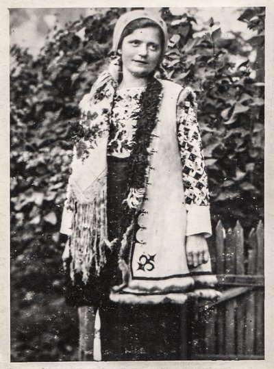 Домна Гешко 1909 року народження. Кіцмань,1945 рік