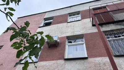 Пошкоджені вікна у музичній школі Пошкоджені вікна у музичній школі