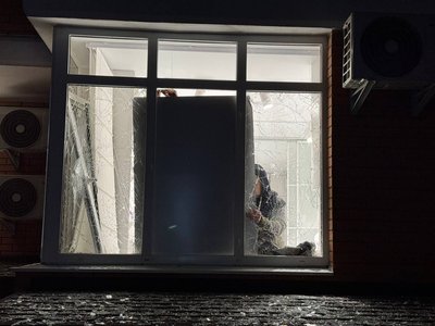 Армія РФ знову атакувала Одесу дронами: пошкоджені будинки та автомобілі Армія РФ знову атакувала Одесу дронами: пошкоджені будинки та автомобілі