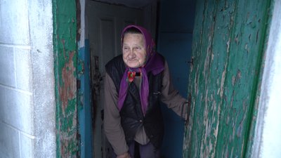 "Сподіваємось на краще, а що воно буде — не знаємо". Як живуть у Чаплиному, що за 22 км від лінії фронту "Сподіваємось на краще, а що воно буде — не знаємо". Як живуть у Чаплиному, що за 22 км від лінії фронту