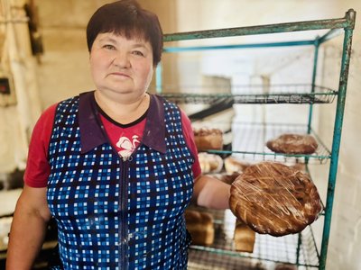 "Розвозили хліб у важкодоступні села". Як в умовах війни працює хлібзавод в Андріяшівській громаді "Розвозили хліб у важкодоступні села". Як в умовах війни працює хлібзавод в Андріяшівській громаді