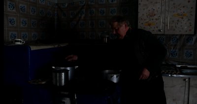 Сам на хуторі та за 15 кілометрів від "цивілізації": як живе буковинець Вовчук у гірській громаді області Сам на хуторі та за 15 кілометрів від "цивілізації": як живе буковинець Вовчук у гірській громаді області
