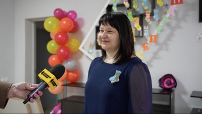 "Ми, як сім'я, допомагаємо один одному": як у Сумах залучають людей з синдромом Дауна до творчості "Ми, як сім'я, допомагаємо один одному": як у Сумах залучають людей з синдромом Дауна до творчості