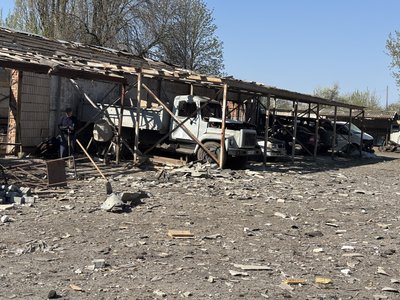 Російський КАБ пошкодив близько 20 автівок у Сумах