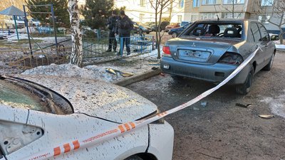 “Дебелі труби повиривало по-живому”: російська “молнія” влучила в дитячий майданчик у Сумах