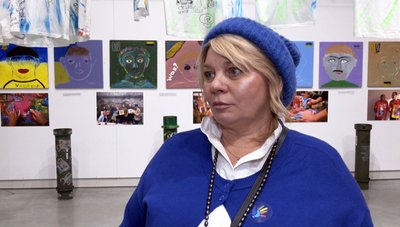 АРТпостріл: у Луцьку відкрили виставку робіт військових та їх сімей, створених за 10 років арттерапії АРТпостріл: у Луцьку відкрили виставку робіт військових та їх сімей, створених за 10 років арттерапії