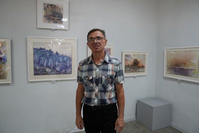 “Люблю природу, саджу квіти”: сумський художник Анатолій Савченко фіксує миті з допомогою акварелі “Люблю природу, саджу квіти”: сумський художник Анатолій Савченко фіксує миті з допомогою акварелі