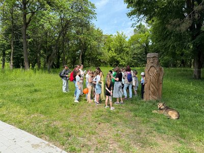 В Ужгороді волонтери провели квест "Лісовий патруль" для дітей В Ужгороді волонтери провели квест "Лісовий патруль" для дітей
