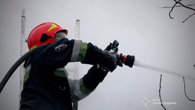 Смертельна пожежа на Чернігівщині: загинула жінка Смертельна пожежа на Чернігівщині: загинула жінка
