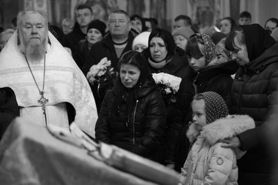 Останній бій прийняв на Донеччині: у Луцьку попрощалися з 48-річним захисником Миколою Гліною Останній бій прийняв на Донеччині: у Луцьку попрощалися з 48-річним захисником Миколою Гліною