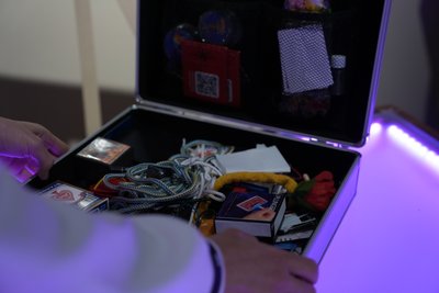 Як сумський підліток вивчає мистецтво ілюзіонізму Як сумський підліток вивчає мистецтво ілюзіонізму