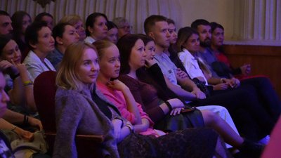 "Ненароджені для війни": у Дніпрі показали виставу на підтримку Третьої штурмової бригади "Ненароджені для війни": у Дніпрі показали виставу на підтримку Третьої штурмової бригади