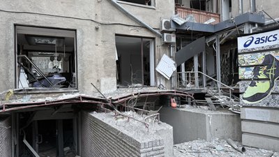 Пошкоджені приміщення після удару по будинку в Харкові 2 січня Пошкоджені приміщення після удару по будинку в Харкові 2 січня
