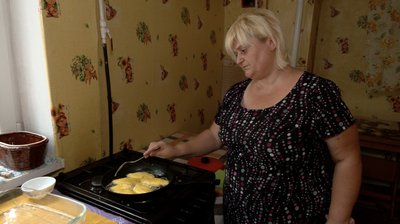 "Ложка стоїть — манка готова": господиня з Черкащини поділилася секретами приготування манників за бабусиним рецептом "Ложка стоїть — манка готова": господиня з Черкащини поділилася секретами приготування манників за бабусиним рецептом
