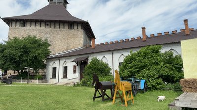 На території комплексу проводять фестивалі середньовічної культури На території комплексу проводять фестивалі середньовічної культури