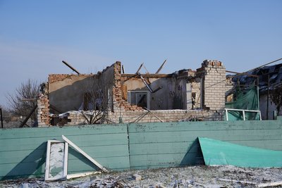 "З дідом притулимося один до одного і сидимо" — жителька Дебальцевого на Дніпропетровщині , яке атакують "шахедами" "З дідом притулимося один до одного і сидимо" — жителька Дебальцевого на Дніпропетровщині , яке атакують "шахедами"