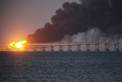 У нас нема достатньо зброї, щоб повернути Крим — Зеленський