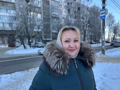 Сніг і крига на зупинках: як прибирають дороги та тротуари в Житомирі