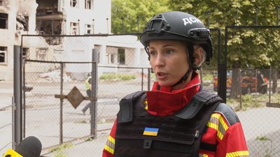 "Будинок захитався — і почалася істерика!": жителі Чернігова розповіли про наслідки атаки РФ по адмінбудівлі "Будинок захитався — і почалася істерика!": жителі Чернігова розповіли про наслідки атаки РФ по адмінбудівлі