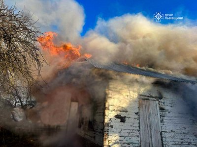 На Львівщині під час пожежі в житловому будинку загинула жінка