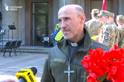 "Вірив, що Україна переможе": в Одесі провели в останню путь командира, який загинув під Херсоном "Вірив, що Україна переможе": в Одесі провели в останню путь командира, який загинув під Херсоном