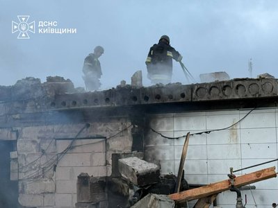 РФ атакувала дронами Київщину, поранені пʼять людей з однієї родини РФ атакувала дронами Київщину, поранені пʼять людей з однієї родини