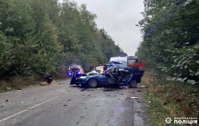 У ДТП на Рівненщині загинули двоє осіб, травмовані ще четверо
