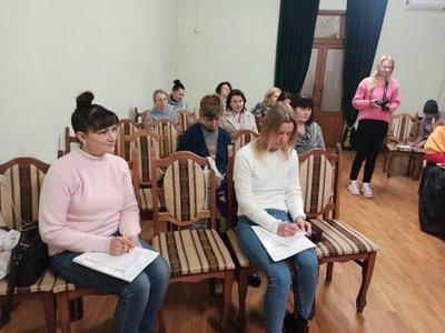 Мовний експрес-курс: в Житомирі переселенцям допомагають опанувати українську Мовний експрес-курс: в Житомирі переселенцям допомагають опанувати українську