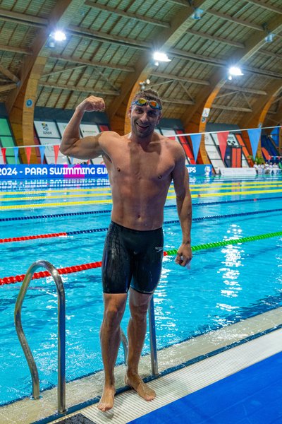 Дмитро Ванзенко на чемпіонаті Європи-2024 з параплавання в Мадейрі Дмитро Ванзенко на чемпіонаті Європи-2024 з параплавання в Мадейрі