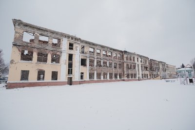 Школа №134 у Харкові, яку наприкінці лютого 2022 року захопили російські спецпризначенці, яким вдалося прорватися у Харків, лютий 2025 року 2 Школа №134 у Харкові, яку наприкінці лютого 2022 року захопили російські спецпризначенці, яким вдалося прорватися у Харків, лютий 2025 року 2