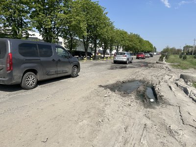 У Щербанях на Полтавщині місцеві скаржаться на розбиту дорогу У Щербанях на Полтавщині місцеві скаржаться на розбиту дорогу