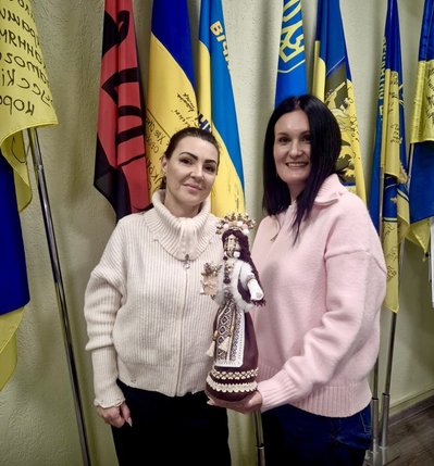Розписані гільзи, мотанки та крило шахеда: майстриня з Ізмаїла допомагає збирати кошти для ЗСУ Розписані гільзи, мотанки та крило шахеда: майстриня з Ізмаїла допомагає збирати кошти для ЗСУ