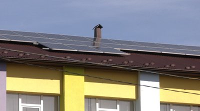 Енергія сонця та нові котли на дровах: як у громаді на Буковині готуються до опалювального сезону Енергія сонця та нові котли на дровах: як у громаді на Буковині готуються до опалювального сезону