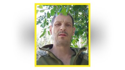 На Чернігівщині попрощалися з бійцями Дмитром Кнорозом, Сергієм Горобцем та Русланом Набільським На Чернігівщині попрощалися з бійцями Дмитром Кнорозом, Сергієм Горобцем та Русланом Набільським