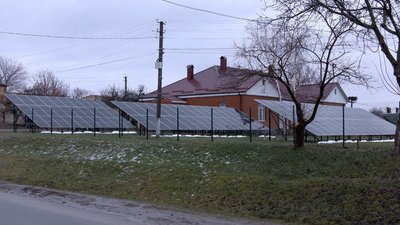 Печуть хліб "на сонці": як пекарня на Вінниччині працює на електростанції Печуть хліб "на сонці": як пекарня на Вінниччині працює на електростанції