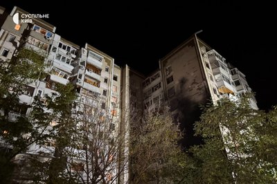 "Сильне задимлення було, все повилітало. Страшно дуже": під час нічної дронової атаки РФ на Київ загинули люди "Сильне задимлення було, все повилітало. Страшно дуже": під час нічної дронової атаки РФ на Київ загинули люди