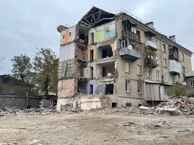 "Я не знаю, як ми без них будемо. Я не можу передати цей біль: історія родини, яка загинула в Запоріжжі через авіудар РФ "Я не знаю, як ми без них будемо. Я не можу передати цей біль: історія родини, яка загинула в Запоріжжі через авіудар РФ