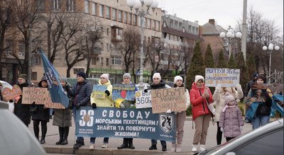 Люди на акції в Черкасах, 2 лютого 2025 року Люди на акції в Черкасах, 2 лютого 2025 року