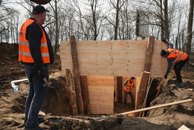 "Днями хлопці тримали оборону в бліндажах, які вирили у 2014 році". В якому стані фортифікації на Сумщині "Днями хлопці тримали оборону в бліндажах, які вирили у 2014 році". В якому стані фортифікації на Сумщині