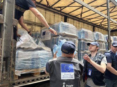 чеська організація людина в біді чеська організація людина в біді