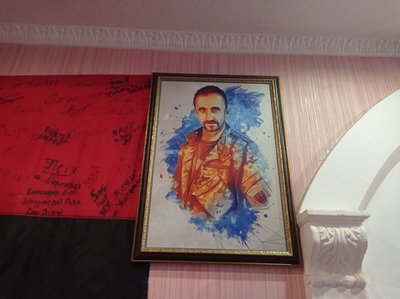 "Якщо ухвалив рішення, то вже не звертає з цієї дороги". Історія загиблого оборонця Донецького аеропорту з Дніпра "Якщо ухвалив рішення, то вже не звертає з цієї дороги". Історія загиблого оборонця Донецького аеропорту з Дніпра