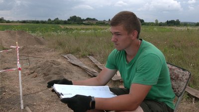 Студент на археологічних розкопках