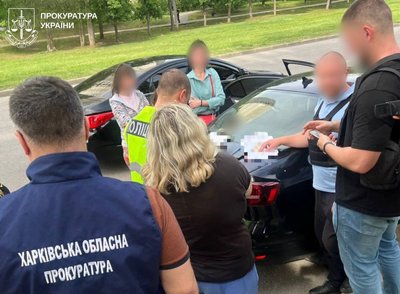 Затримання підозрюваної у справі про шлюб за гроші для виїзду за кордон Затримання підозрюваної у справі про шлюб за гроші для виїзду за кордон