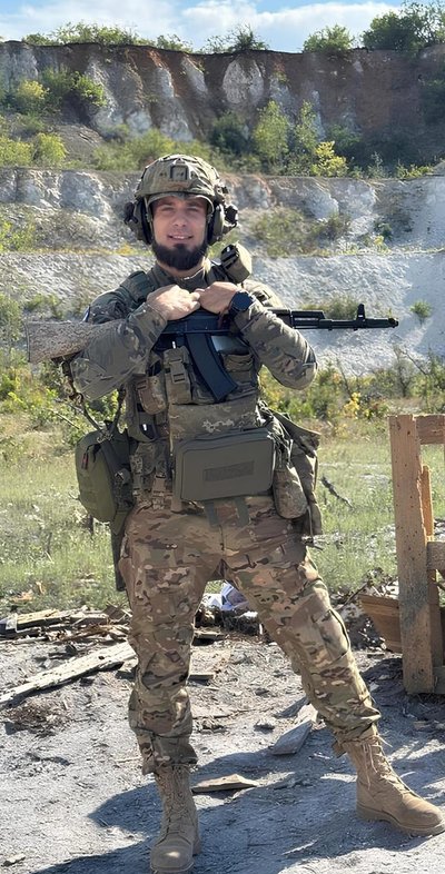 "Самурай" - військовий, який після СЗЧ долучився до бригади "Едельвейс" "Самурай" - військовий, який після СЗЧ долучився до бригади "Едельвейс"