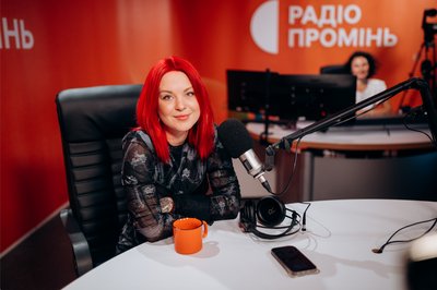 Юля Юріна: "Я – радикальна українка, яка просуває український фольклор" Юля Юріна: "Я – радикальна українка, яка просуває український фольклор"