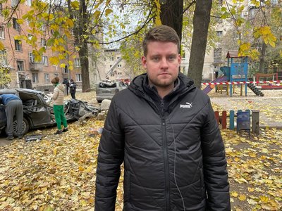 "Забрали найцінніше – життя". Що розповідають місцеві жителі про удар по п'ятиповерхівці у Кривому Розі