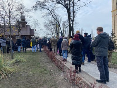 У Києві провели молебень на десяту річницю Євромайдану У Києві провели молебень на десяту річницю Євромайдану
