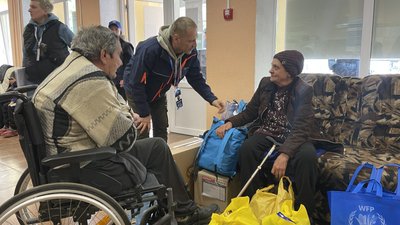 Як евакуйовані з півночі регіону облаштовуються у гуртожитках Харкова Як евакуйовані з півночі регіону облаштовуються у гуртожитках Харкова